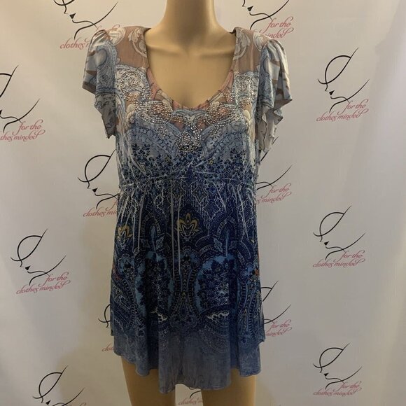 Unity. Size Large. Short Cap Sleeve. Pullover. Embellished/Studded. B73. - Picture 1 of 6